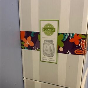 Scentsy Better Together Box with Floral Design